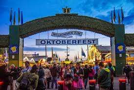 Saluto nazista all'Oktoberfest, arrestati un molisano e un lucano