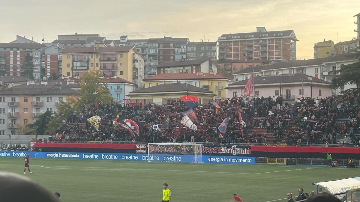 La Curva Ovest, il 12&deg;