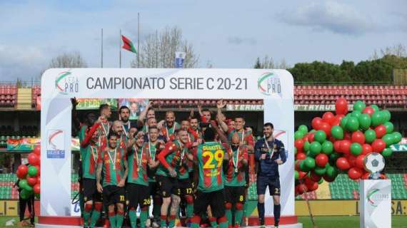 La Lega Pro omaggia la Ternana promossa in B: la premiazione allo stadio Liberati 
