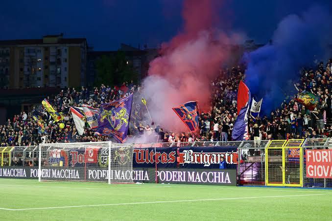 Colpo di Tacco di Mary Zirpoli. Una caduta dura, di quelle che fanno male e lasciano il segno