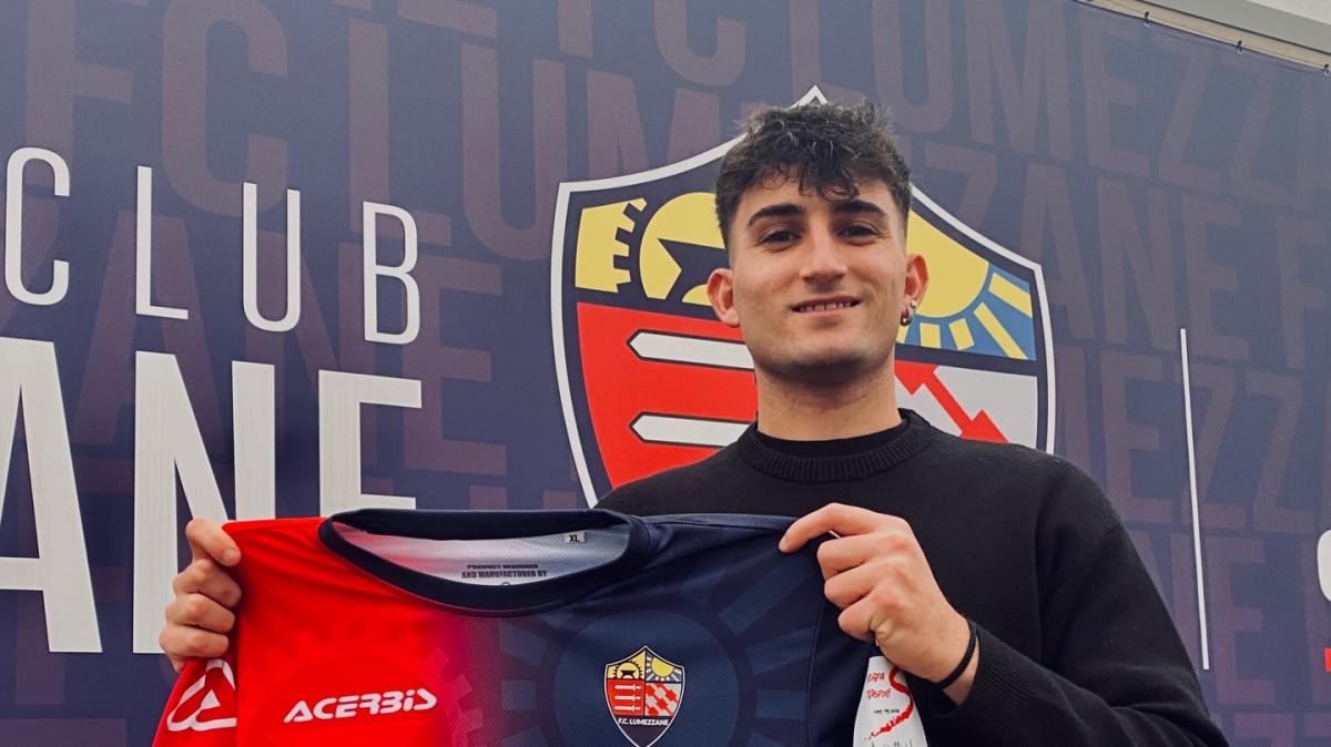 Lumezzane, si presenta l'ex Potenza Anatriello: "Voglio aiutare la squadra e fare più gol possibili"