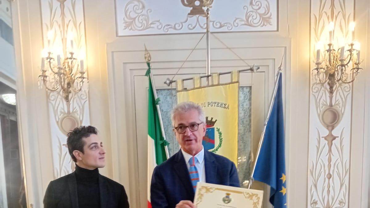 Conferito l'encomio al potentino Michele Satriano, Primo ballerino all’Opera di Roma