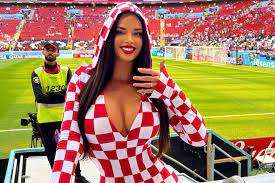 La bombastica miss Croazia è la tifosa più sexy del Mondiale 