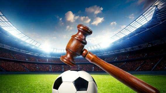 Le decisioni di Viapiana di Catanzaro inguaiano il Potenza, mano pesante del Giudice Sportivo