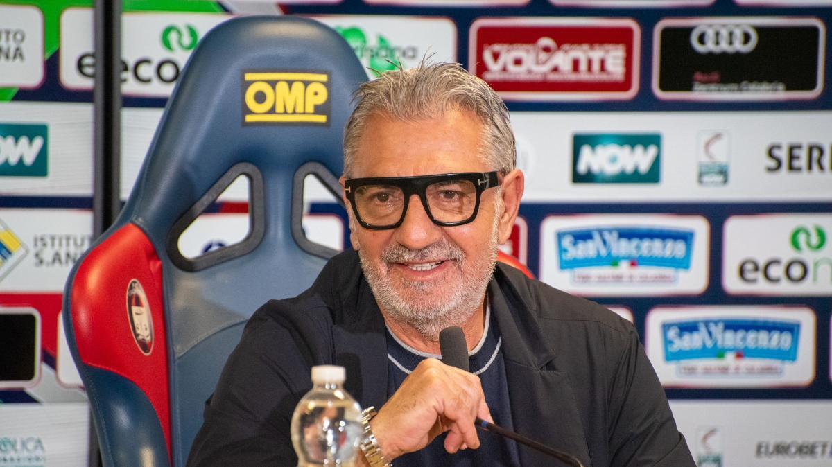 Crotone, l'allarme del presidente Vrenna: "Garantisco l'iscrizione ma non so che campionato potremo fare"