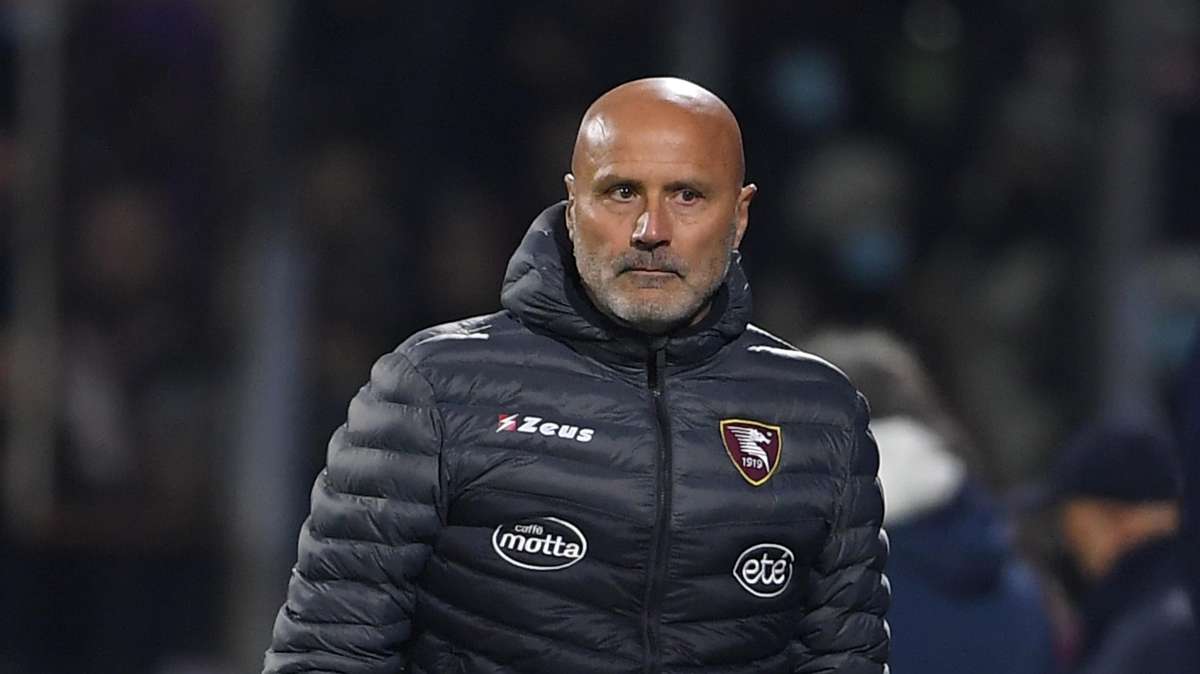 La Salernitana esonera Liverani e non richiama Inzaghi... i campani chiuderanno la stagione con Colantuono "traghettatore"