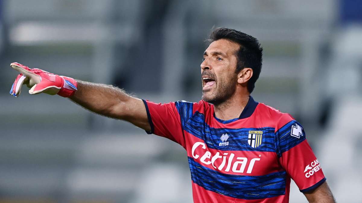 Buffon, sarà addio al calcio: possibile futuro in Nazionale