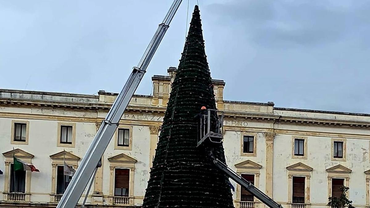 Potenza, ecco quanto costeranno le luminarie natalizie