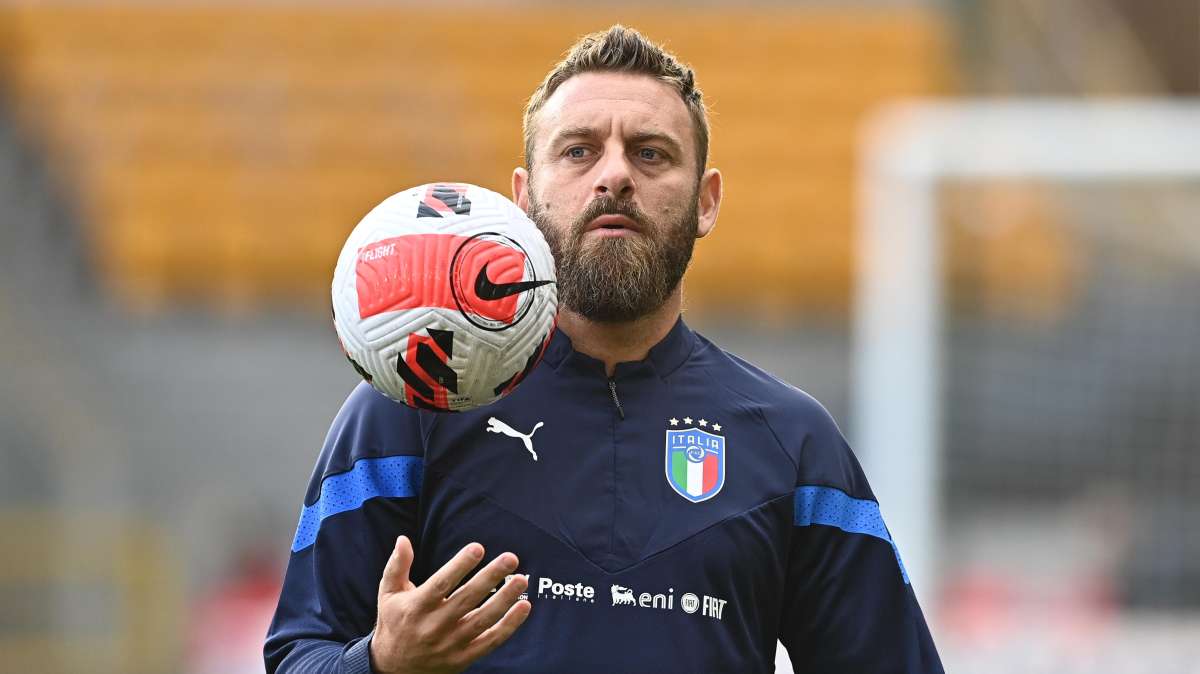 Daniele De Rossi che in estate qualcuno aveva accostato al Potenza è il nuovo allenatore della Spal