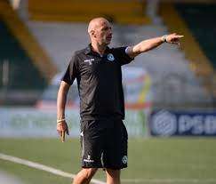 L'Avellino prossimo avversario del Potenza in campionato non cambia allenatore, Taurino resta sulla panchina dei lupi