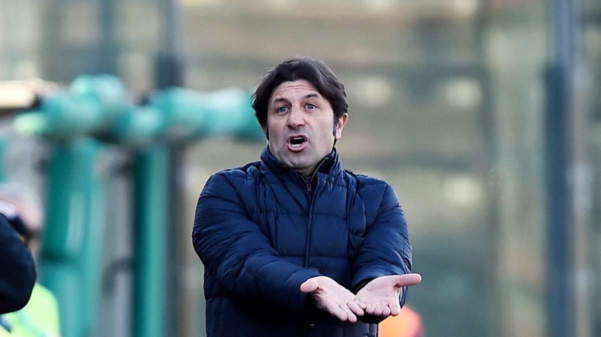 Arriva l'ufficialità: l'Avellino esonera Massimo Rastelli