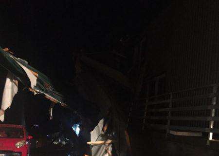 Tromba d'aria a Lauria, il vento spazza via il tetto del palazzetto dello sport. Tra i feriti grave una ragazza.