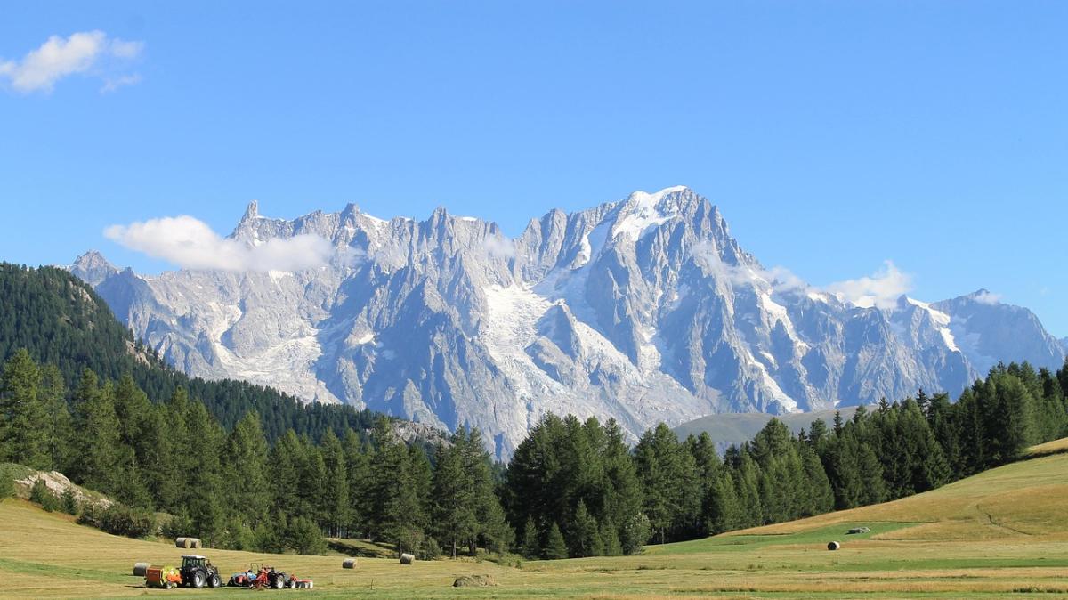 Allarme dei ricercatori, il Monte Bianco si sta abbassando