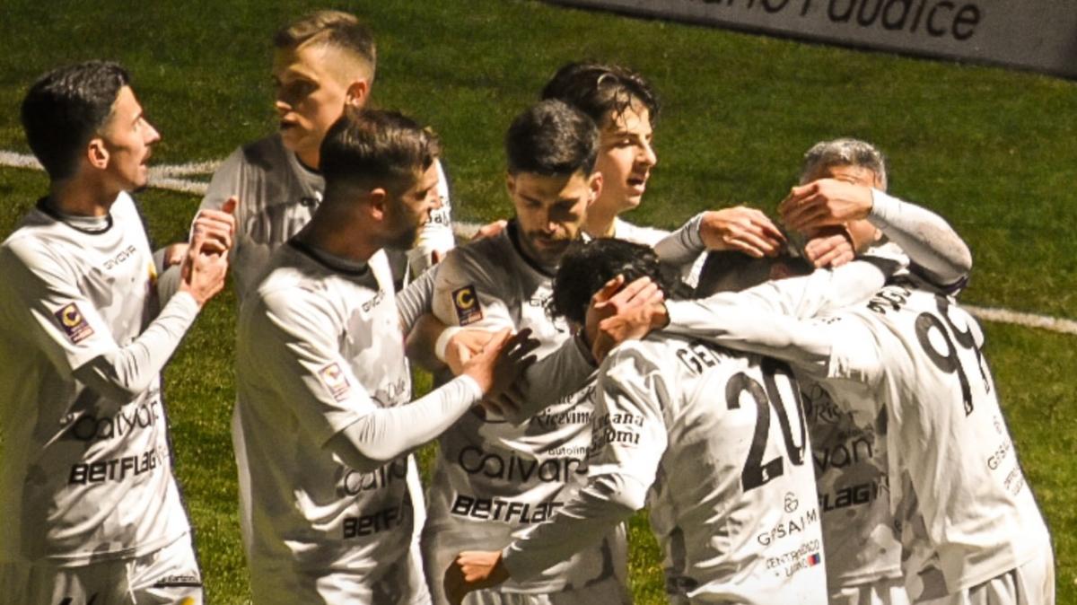 Il Picerno sbanca Giugliano e abbandona l'ultimo posto