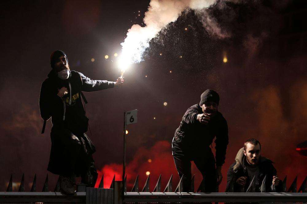 Gli Ultras italiani non vogliono che si torni a giocare.