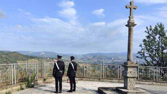 Minaccia di gettarsi dal terrazzo della propria abitazione, salvata dai Carabinieri della compagnia di Senise