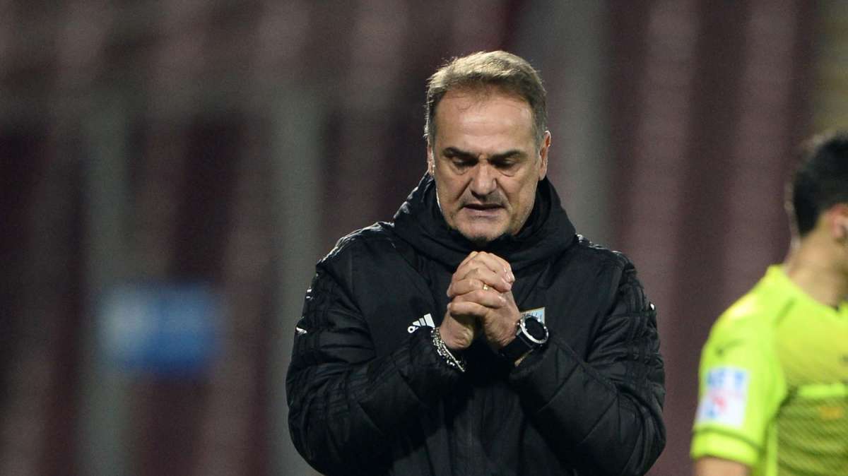 Catanzaro, in stand-by il rinnovo di Vivarini: due club di C alla finestra