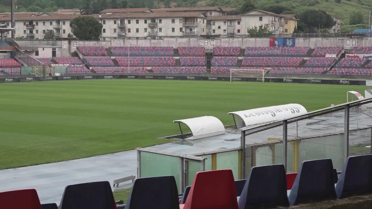 A Cosenza, il Potenza troverà un "Marulla" quasi deserto: continua la protesta della Curva Nord
