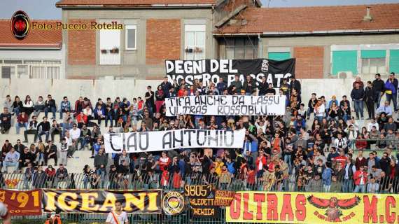 I tifosi dell'Igea Virtus ricordano Antonio.