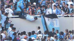 Argentina: muore tifoso lanciato dalla curva...ecco cosa è accaduto...