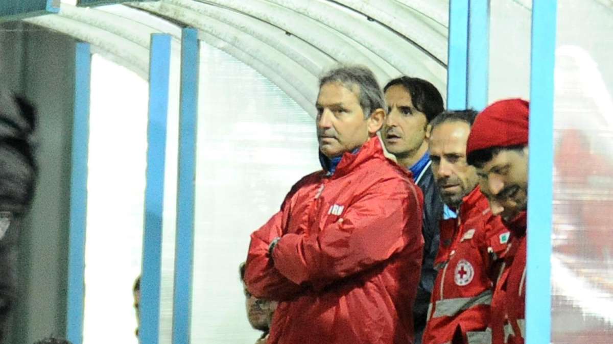 Ufficiale: la Turris esonera Bruno Caneo
