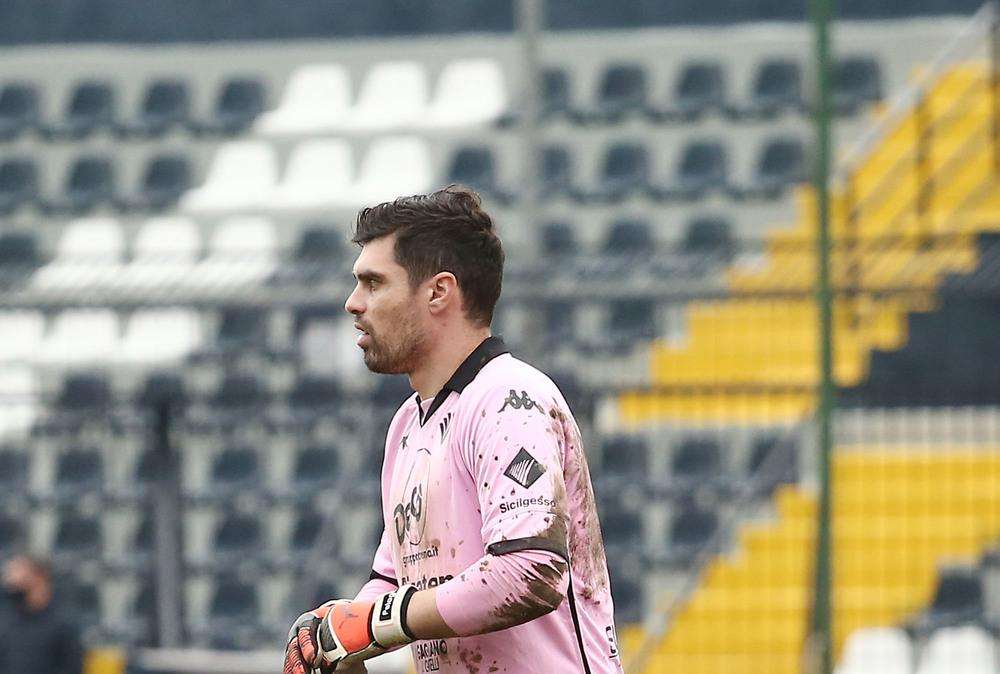 Il Palermo sta tornando grande anche grazie al suo portiere Pelagotti