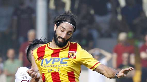 L'attaccante Marotta (che rischia di saltare Benevento-Potenza) chiede scusa ai tifosi dopo l'ennesima esplusione