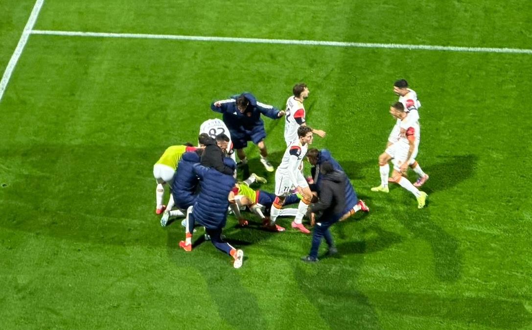 L&#039;esultanza all&#039;Arechi al gol