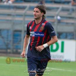 Giosa ci prende gusto...il difensore potentino ancora in goal contro il Catania...