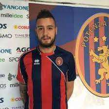Di giorno operaio, la sera calciatore: la nuova vita dell'ex attaccante del Potenza Testardi