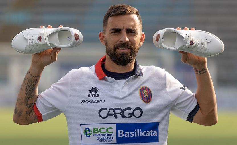 L'ex centrocampista del Potenza Iuliano squalificato per un anno, ecco perchè