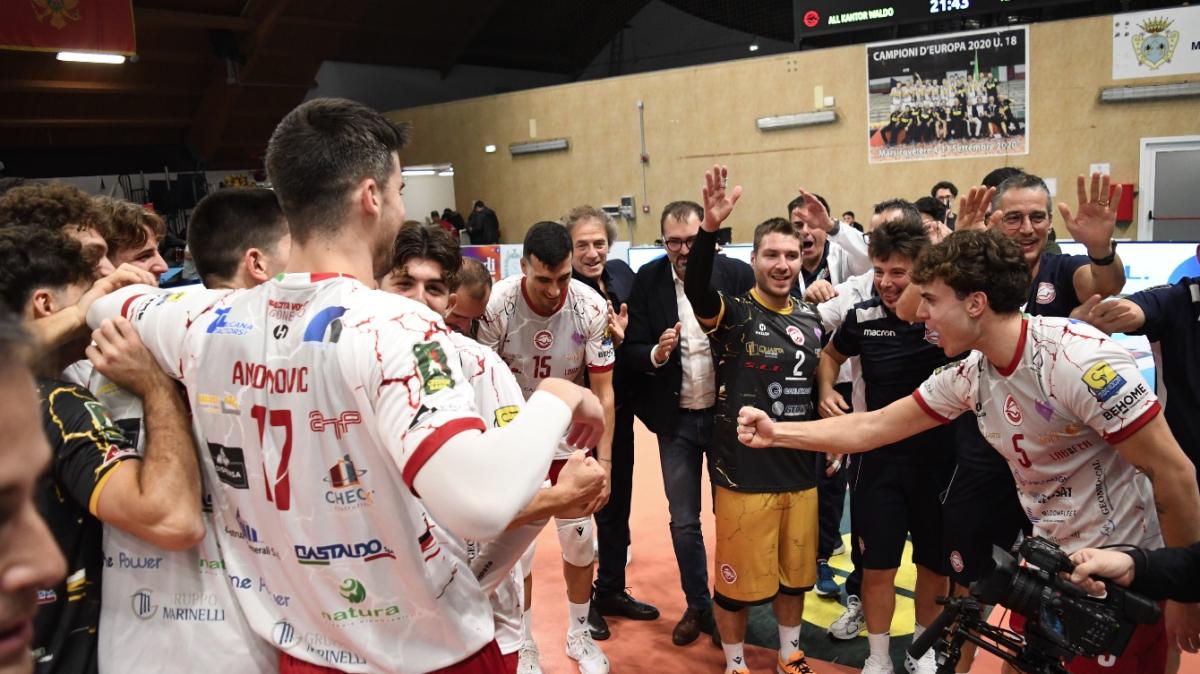 Volley A2, la Rinascita Lagonegro attesa al Pala De Andrè: domani la gara con la Consar Ravenna