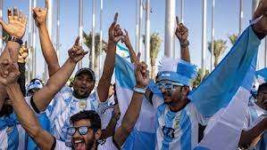 Qatar, tifosi "finti" per movimentare il Mondiale ed evitare gli stadi vuoti