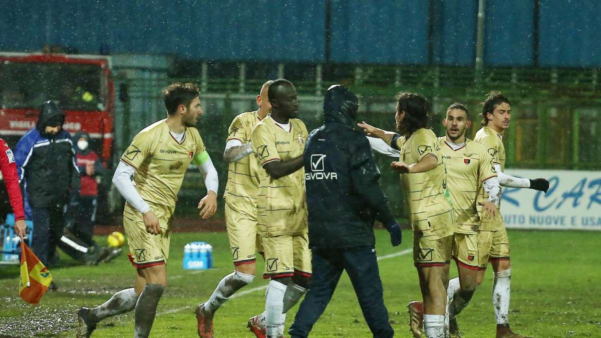 Casertana - Viterbese si rigioca, ma è un pesce d'aprile