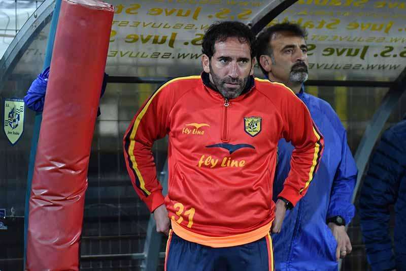 Il Benevento richiama in panchina Fabio Caserta