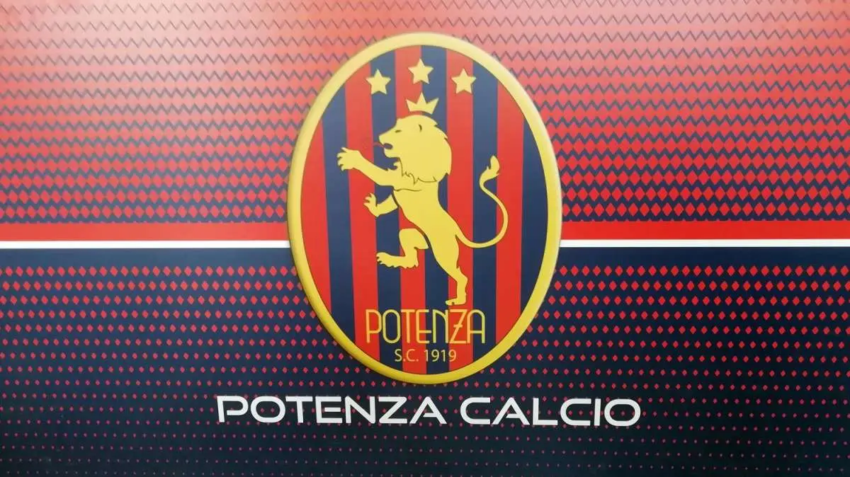 Potenza, si valutano le situazioni contrattuali di vari elementi della rosa