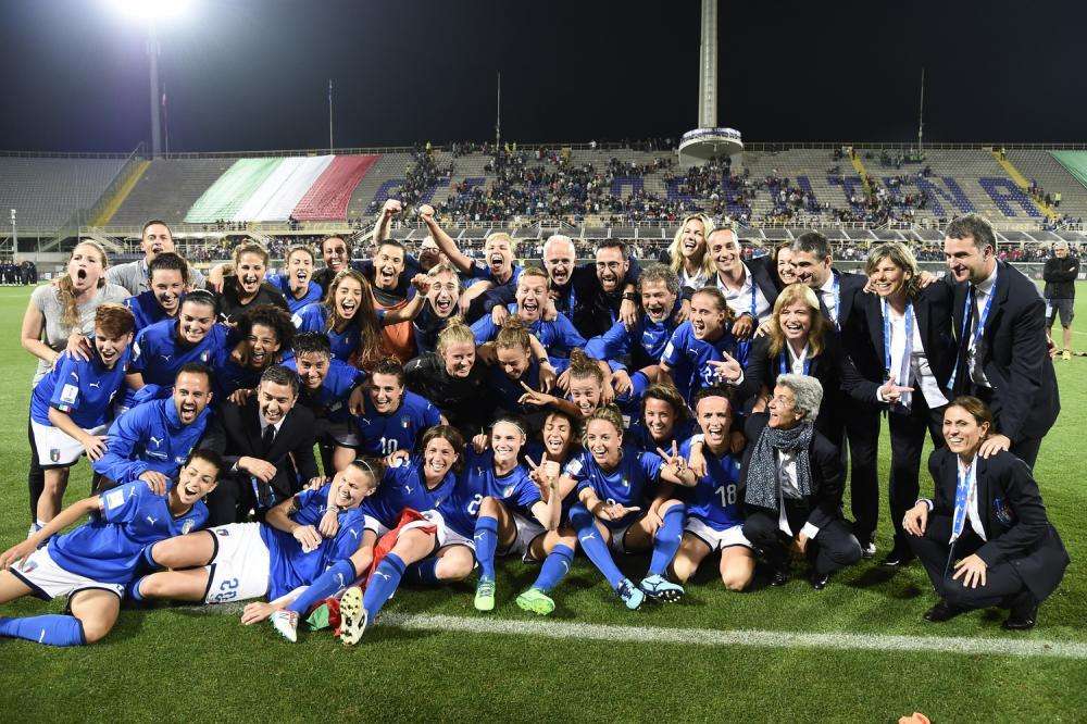 L'Italia non va ai mondiali... ma le ragazze si...