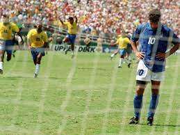 Roberto Baggio e quella ferita aperta della finale Italia-Brasile di USA ’94: “Dopo quel rigore volevo sotterrarmi”