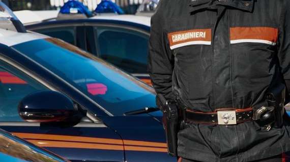 Carabinieri, controlli del territorio: 2 denunce, una persona segnalata alla Prefettura, sequestrate droga e armi bianche. 