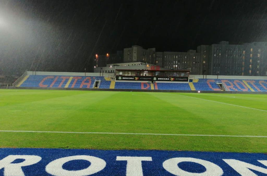 Cosenza, risolto sul gong il caso stadio: c'è la disponibilità dello "Scida"