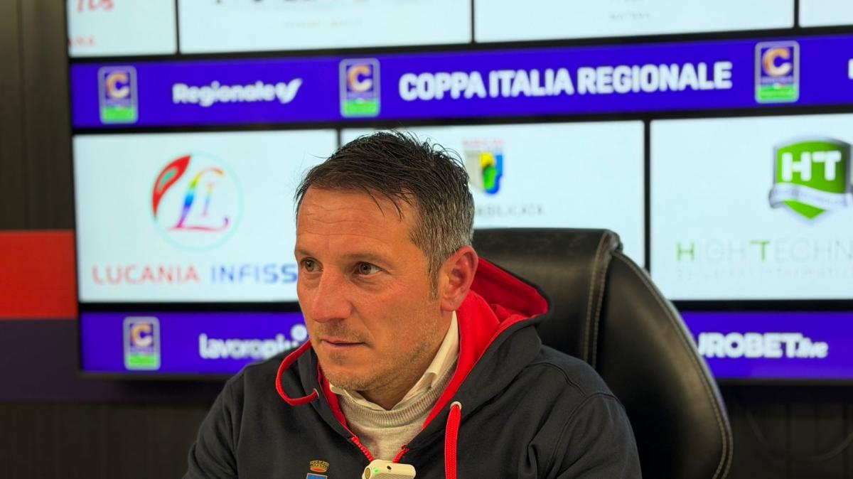 Potenza, mister De Giorgio dopo la vittoria sul Latina: "Abbiamo fatto una partita quasi perfetta, al ritorno servirà fare ancora meglio"