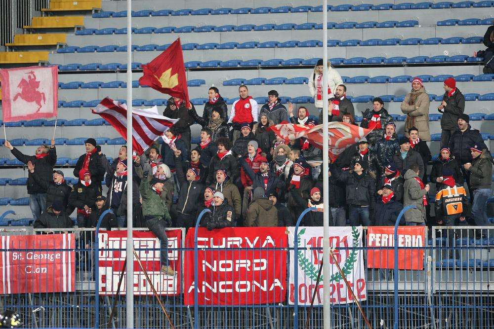 L'Ancona trema: il club marchigiano potrebbe essere l'unico club di Serie C a non iscriversi al prossimo campionato di Lega Pro