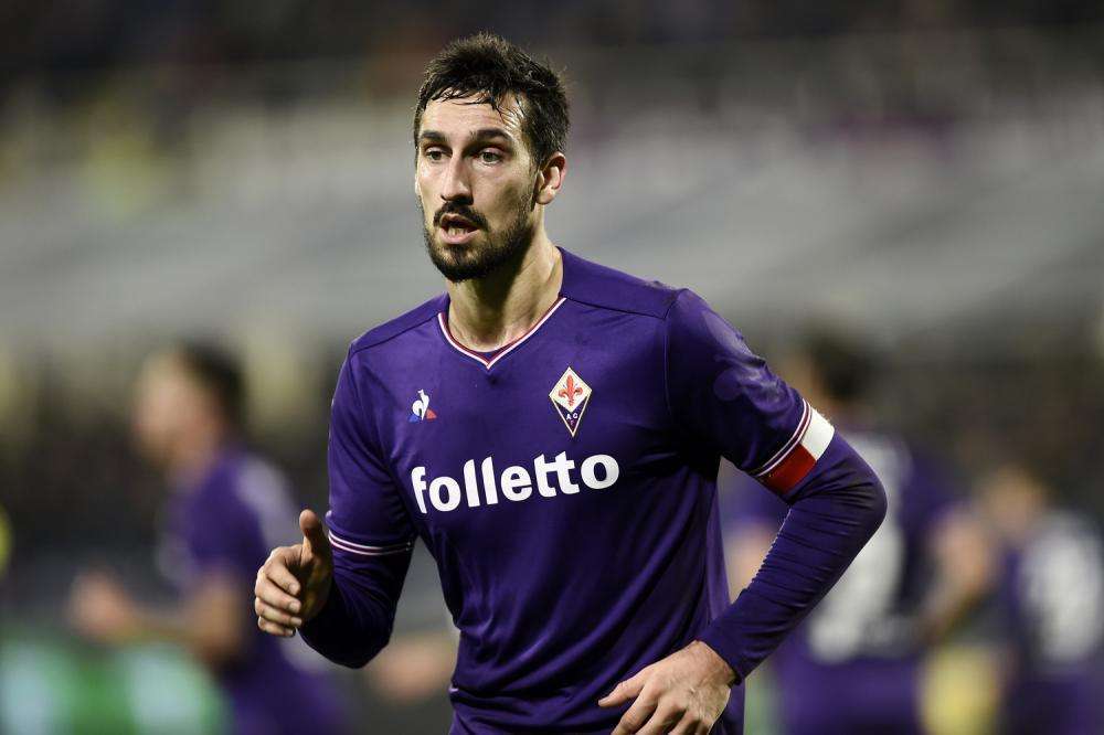 Fiorentina e Cagliari ritirano la maglia numero 13