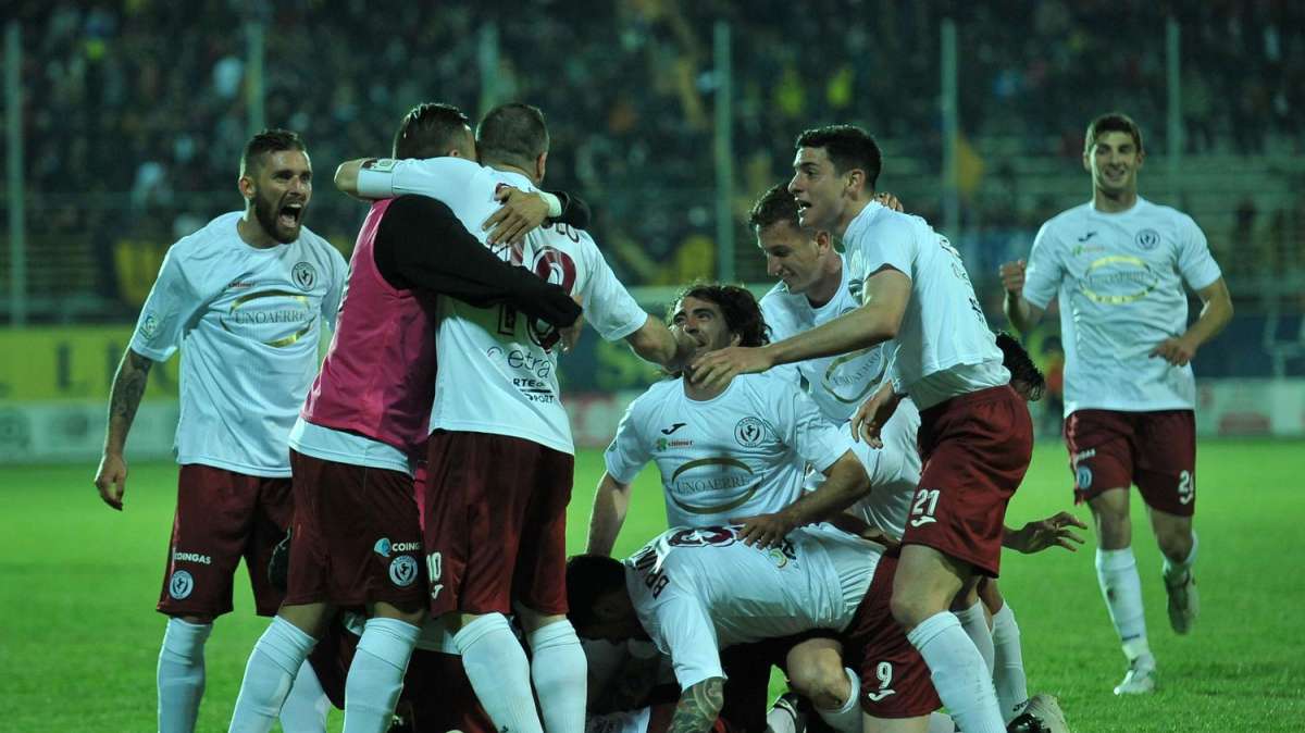 L'Arezzo è tra i primi club a depositare la domanda di iscrizione al campionato di Serie C