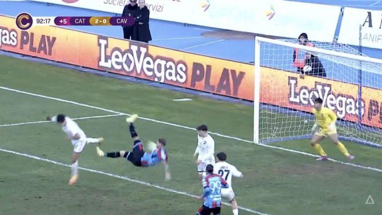 Si sblocca l’ex Potenza Caturano con la maglia del Catania: gol spettacolare al 92'