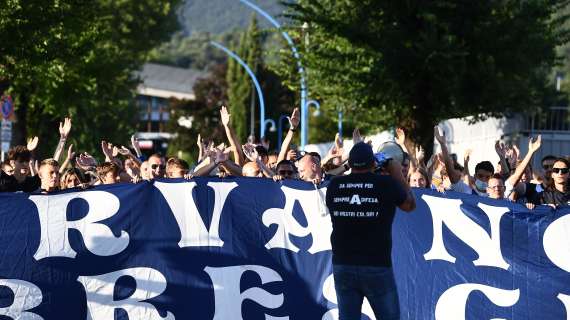 Caos serie B, manifestazione dei tifosi del Brescia: "FIGC e Lega state giocando con la pelle delle tifoserie"