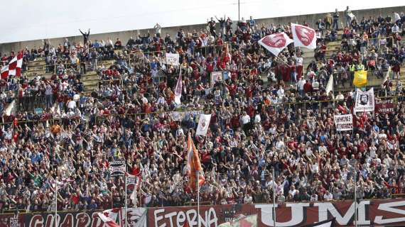 SALERNO-BARI-REGGIO - Tifosi della Reggina all'Arechi mercoledì per la finale di Coppa Italia Lega Pro