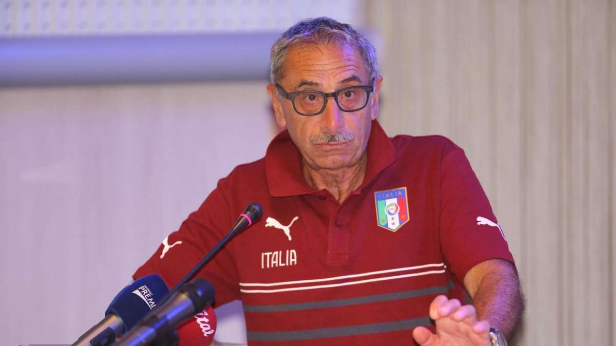 Castellacci: "Gravina ha ragione: rivedere i protocolli. Si ai tifosi allo stadio"