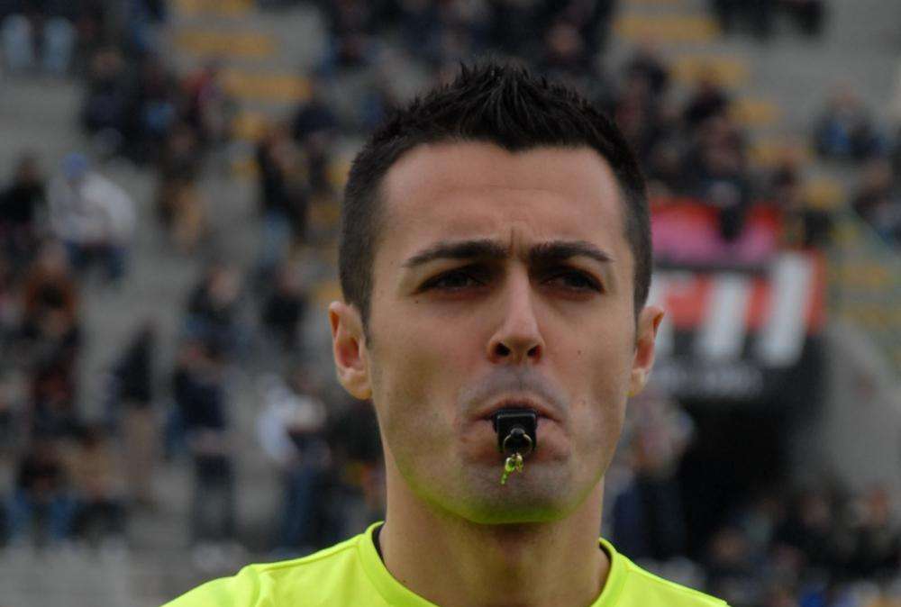 LA PARTITA DELL'ARBITRO - Di Bello risparmia sui cartellini