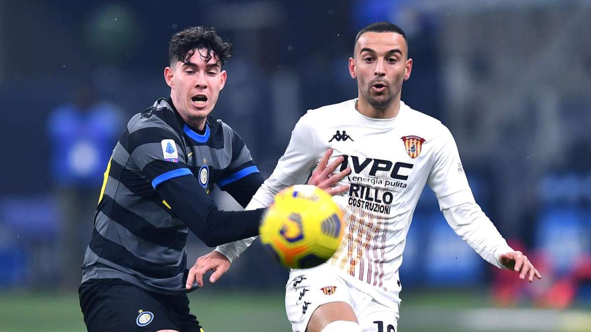 Reggina-Frosinone, l'ex Insigne non perdona: gran gol per il fratello d'arte